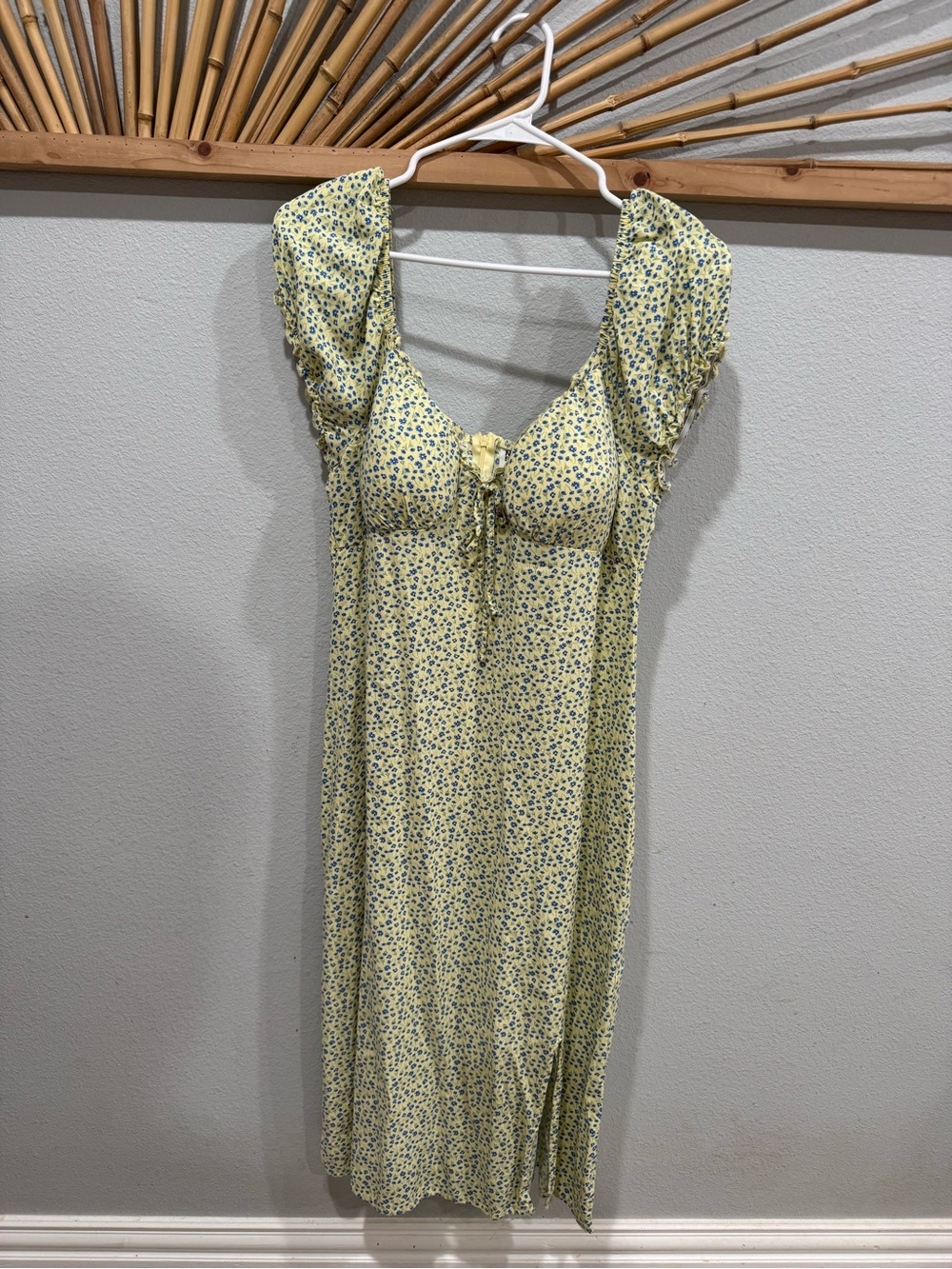 No Boundaries Yellow Floral Puff-Sleeve Midi Dress